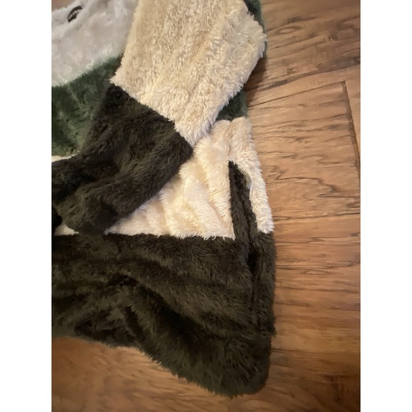 Zenana Outfitters Soft Faux Fur Multicolor Pullover Olive Size 2x - Picture 4 of 5
